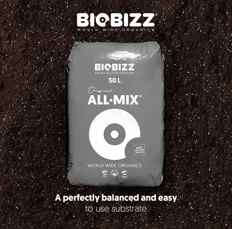 BioBizz Light-Mix on pallet, 50 Litres, 65 bags, 699,00 €